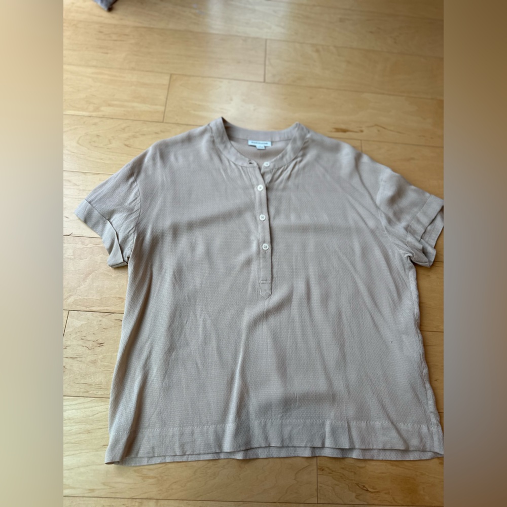 Short sleeve silk blouse
